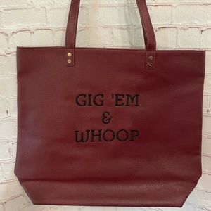 Thirty one around town tote.                    Texas A&M fans!!!